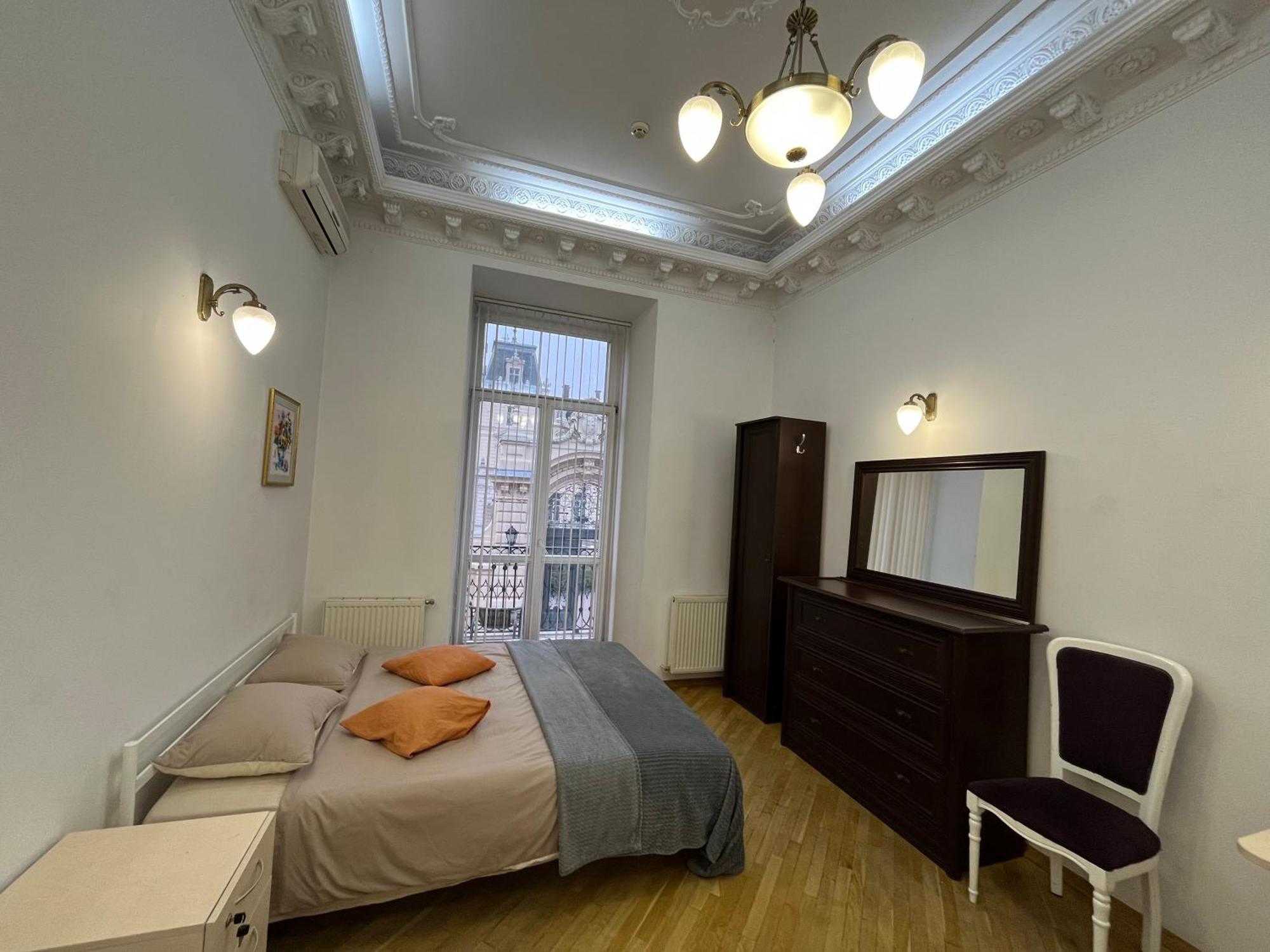 Центрум Апартаментс Lviv Buitenkant foto