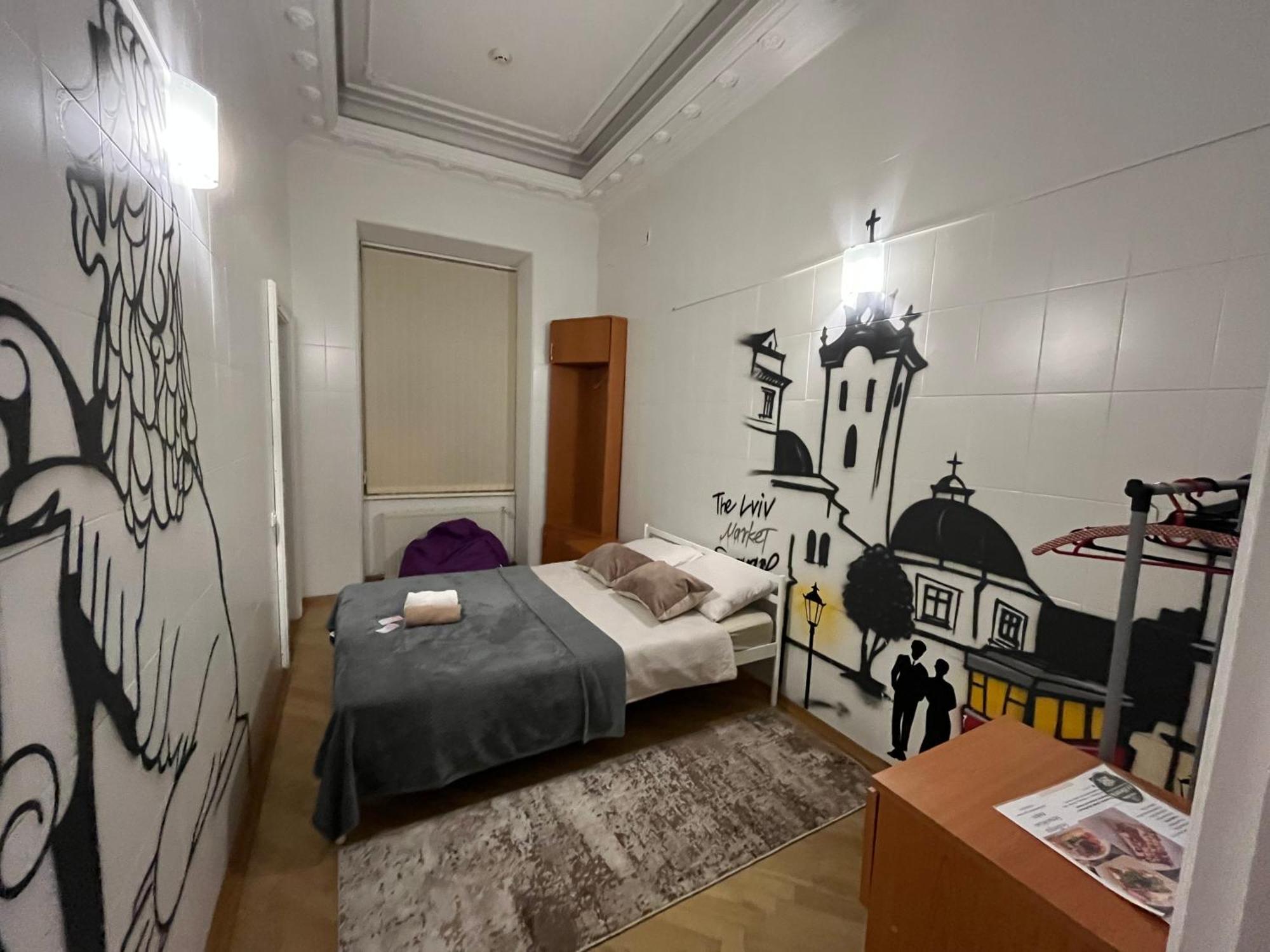 Центрум Апартаментс Lviv Buitenkant foto